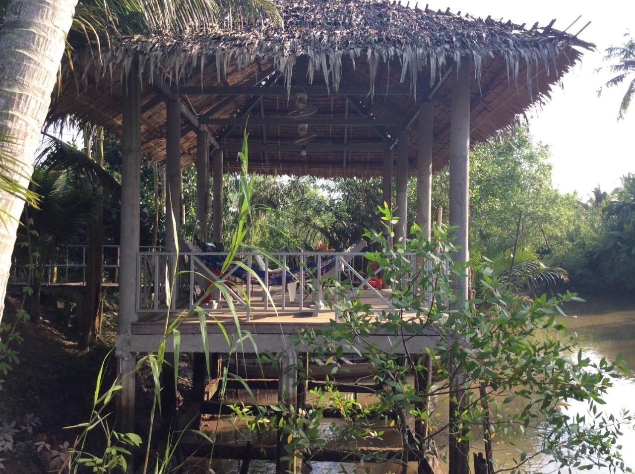 Quoc Phuong Riverside Homestay Ben Tre Exterior photo