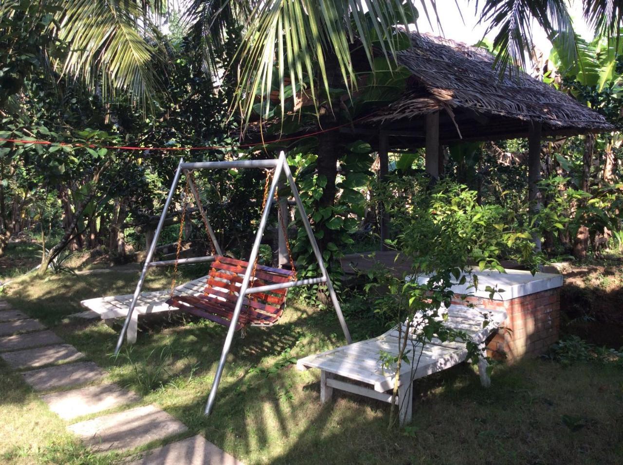 Quoc Phuong Riverside Homestay Ben Tre Exterior photo