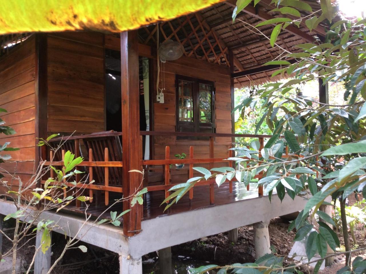 Quoc Phuong Riverside Homestay Ben Tre Exterior photo