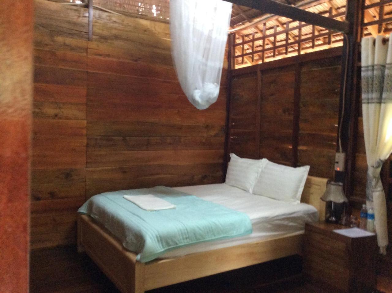 Quoc Phuong Riverside Homestay Ben Tre Exterior photo
