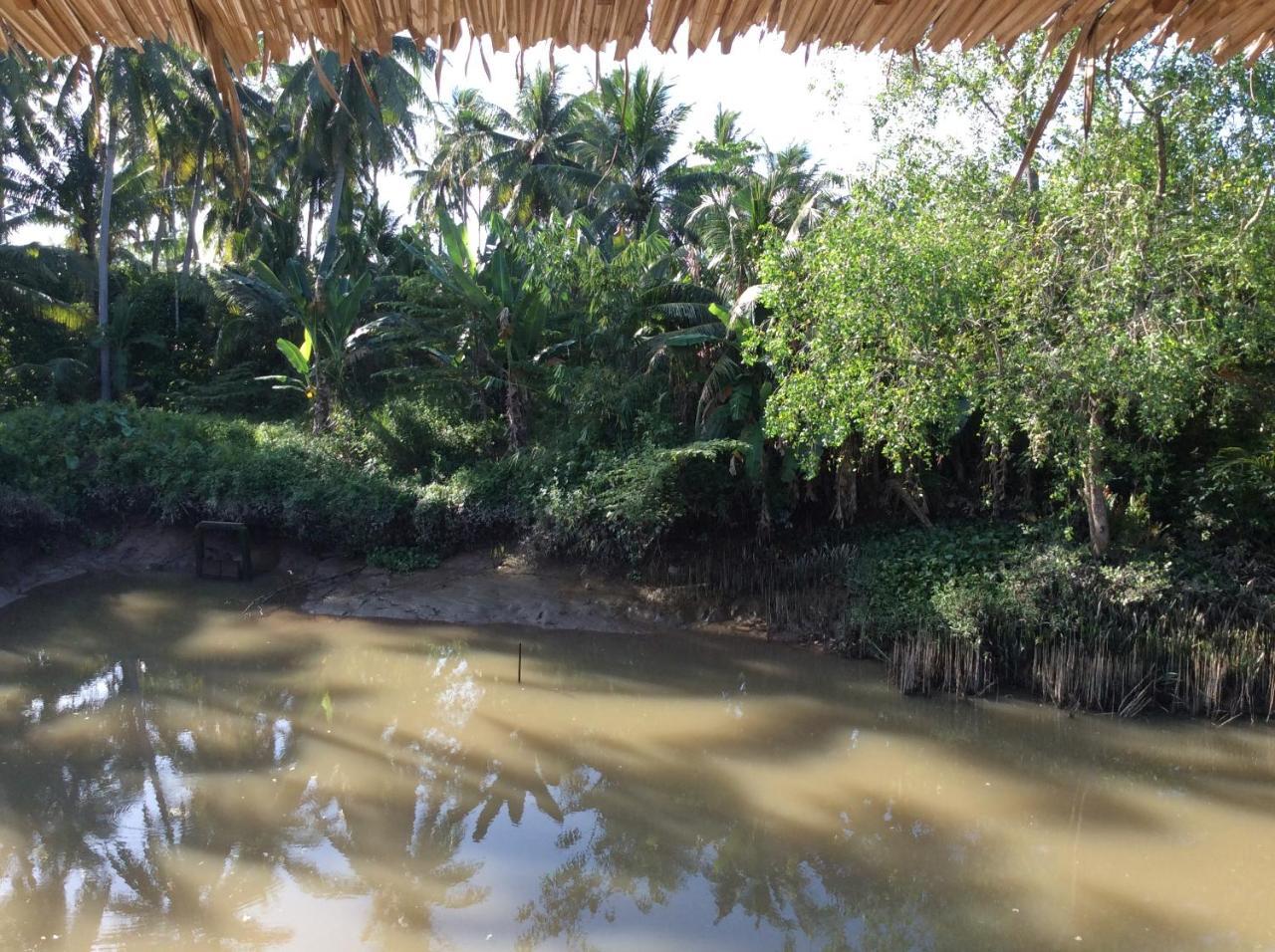 Quoc Phuong Riverside Homestay Ben Tre Exterior photo