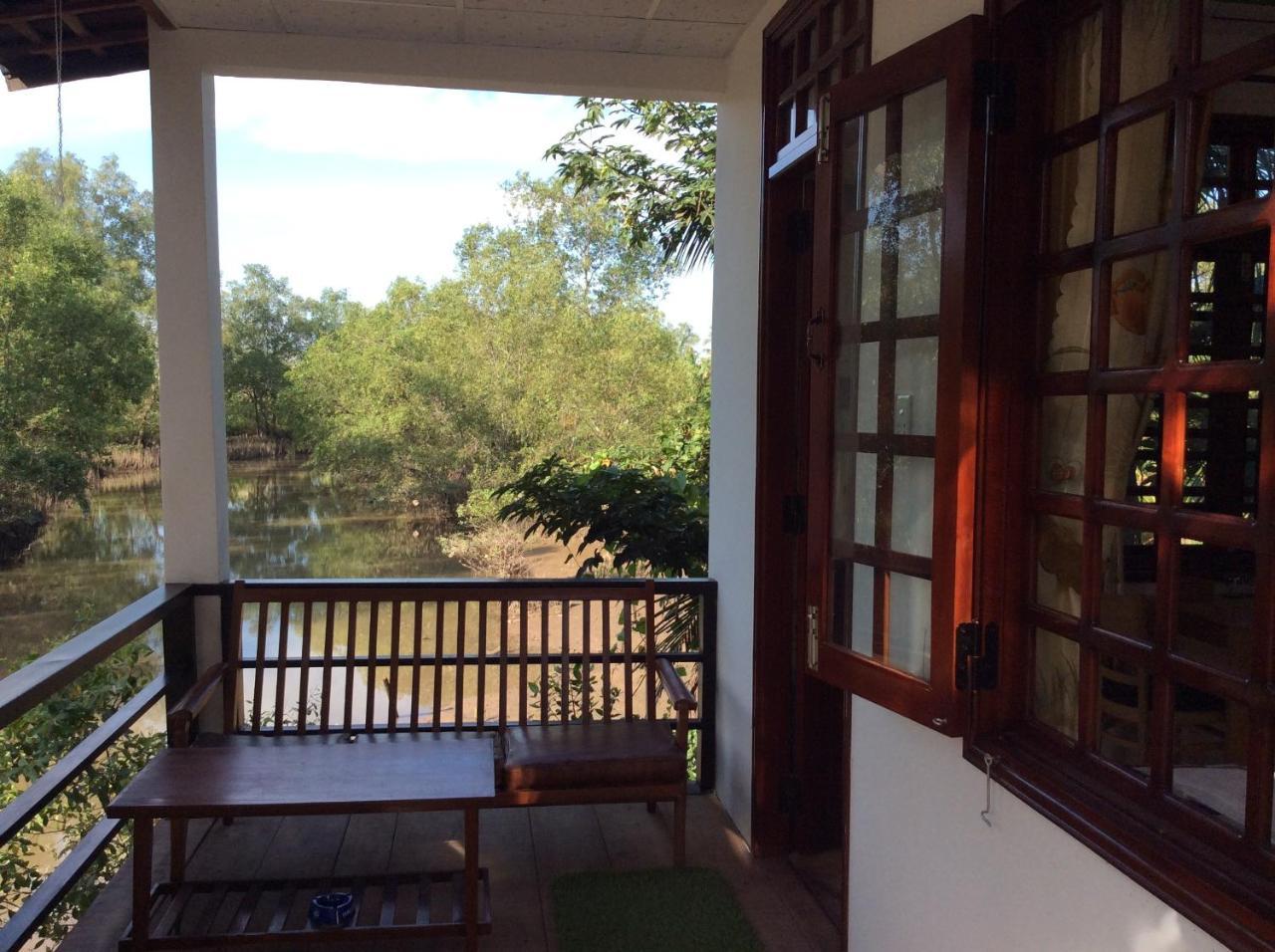 Quoc Phuong Riverside Homestay Ben Tre Exterior photo